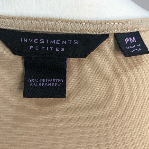 INVESTMENTS PETITE (PM) Beige twist front top - Picture 3 of 4